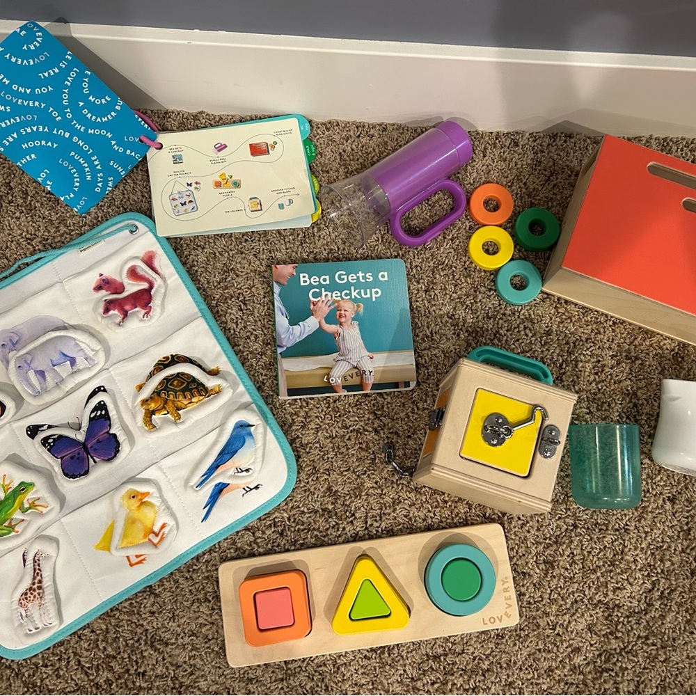 Lovevery The Realist Play Kit 19, 20, 21 Months